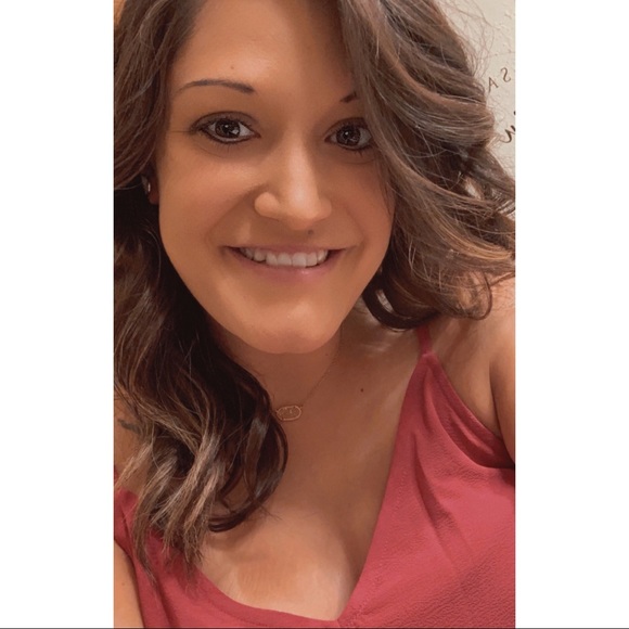 Meet your Posher, Brittney - Picture 1 of 1